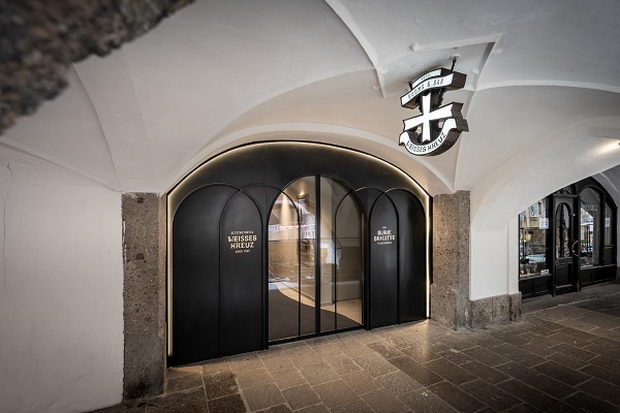Â©AlexFilz . Noa* . Weisses Kreuz*