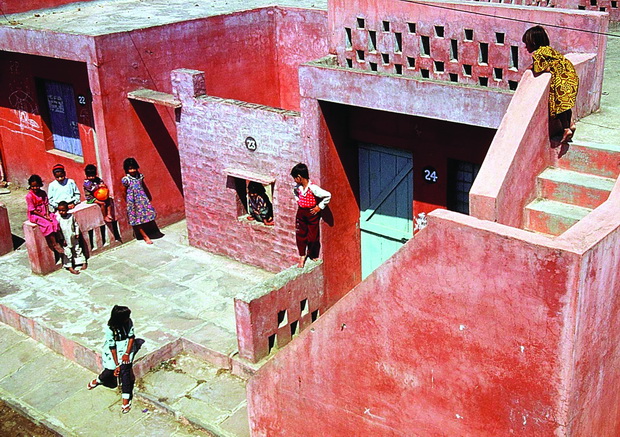 Aranya-Low-Cost-Housing-Balkrishna-Doshi-Indore-1989_resize