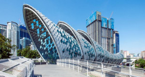 Пешачки мост инспириран од декоративен лист