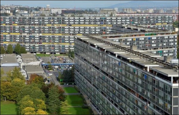 Le Lignon: Станбен комплекс долг еден километар