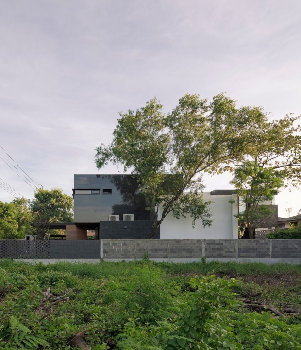 1house-behide-01-fb-2