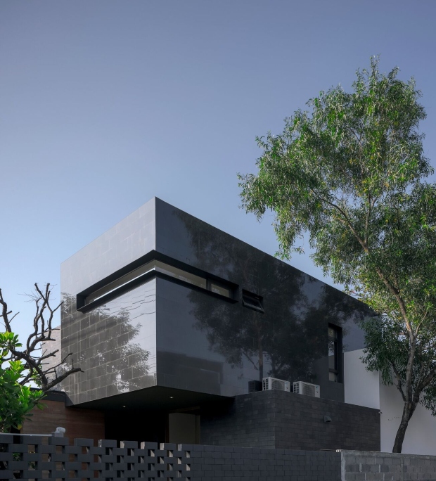 1house-behide-01-fb-5