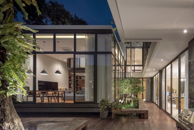 2house-behide-02-fb-11