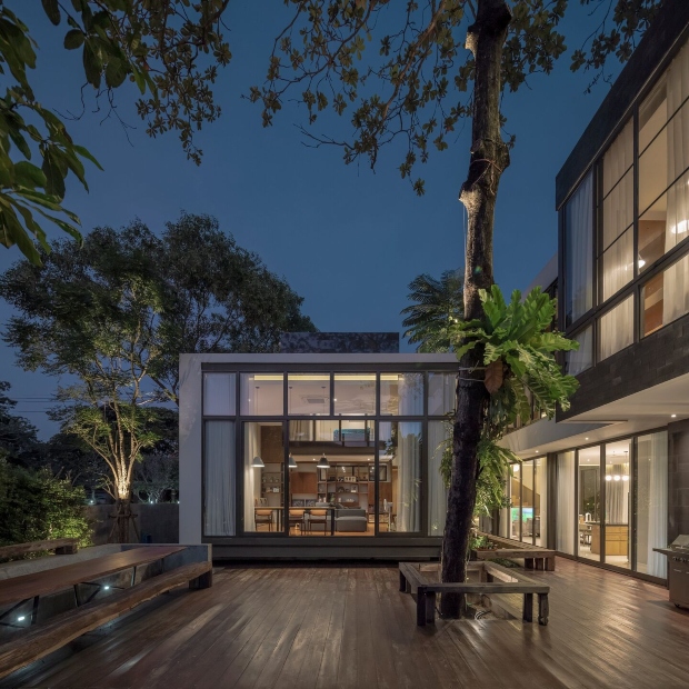 2house-behide-02-fb-2