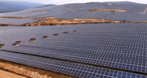Зелен спас на Грција – двострани соларни панели обезбедуваат четири пати поевтина струја од пазарот