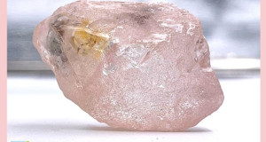 Во Ангола е откриен најголемиот розев дијамант во последните 300 години
