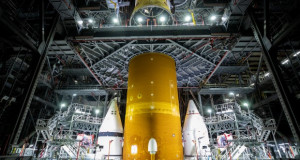 Новата џиновска ракета на НАСА е подготвена за првото лансирање