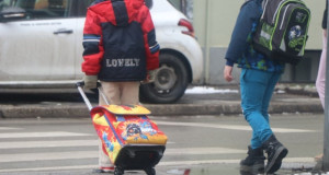 Со паркирање пред училиште „само детето да излезе“ загрозени се сите деца