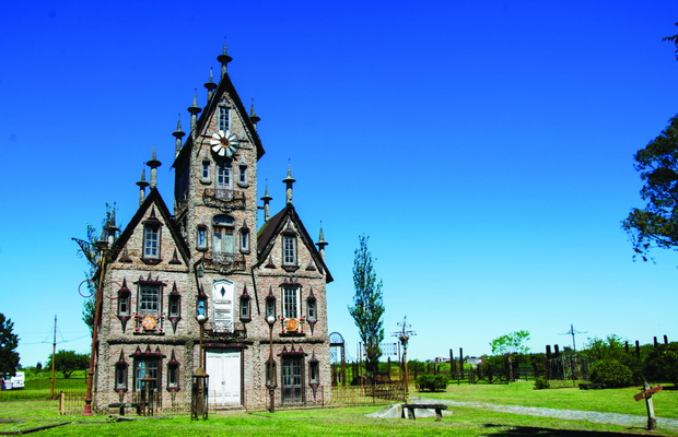 Creative,Building,In,Campanopolis,,Argentina