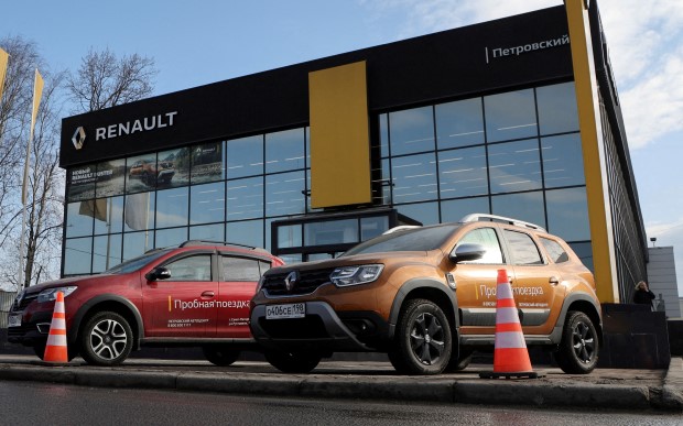 FILE PHOTO: Renault cars are parked outside a showroom in Saint Petersburg