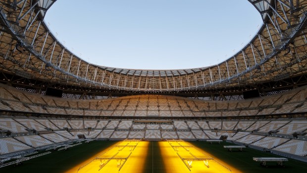 Стадионот со „златна фасада“ еден од симболите на првенството во Катар