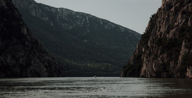 Романија и Бугарија договорија изградба на две хидроцентрали на Дунав