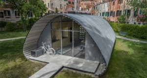 Норман Фостер проектирал засолниште за сместување на раселени лица (ВИДЕО)