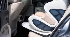 Познатиот светски дизајнер на суперавтомобили креирал најбезбедно седиште за бебе