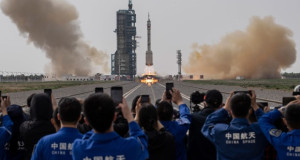 Кина ги финализира плановите за слетување на екипаж на Месечината до 2030 година