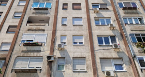 Нов закон во Србија, се предвидуваат казни за клима уреди на фасади