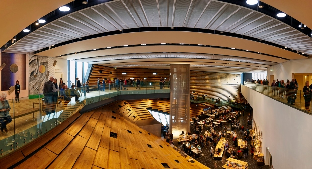 11.Внатрешноста на V&A Данди, Шкотска, арх. Кенго Кума