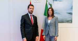 Црна Гора е заинтересирана за уште еден енергетски подморски кабел со Италија