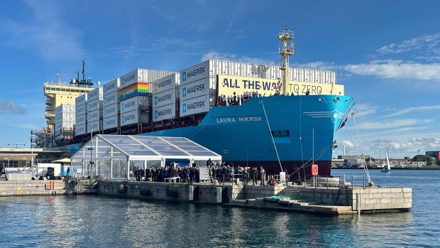 Компанијата Maersk го пушти во сообраќај првиот товарен брод на зелен метанол