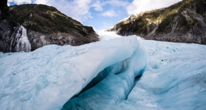 Франција издвојува една милијарда евра за истражување на топењето на ледниците