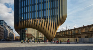 Завршена фасадата на новото обележје на Прага со потпис на Zaha Hadid Architects
