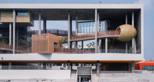 Huizhen High School во Кина добитник наградата Светска зграда на годината 2023