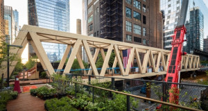 High Line на Менхетен со мост од ламелирано дрво