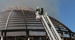 За жал и ова е Скопје…се запали Универзална сала
