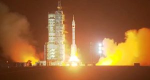 Кина испрати нов екипаж астронаути во вселената