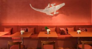 Lacoste го отвори својот прв ресторан, и тоа не било каде, туку во Монако