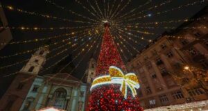 Божиќниот маркет во Будимпешта ја испиша историјата, најдобар во Европа четврти пат по ред
