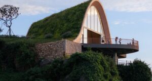 Дрвен павилјон на MVRDV на рид во Кина