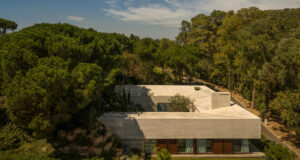 Casa Oeiras во Португалија – трансформативна, но дава стабилност и квалитет на местото